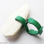 画像2: CAP! 鳥の餌 賞味期限2027/10/31 ペッズイシバシ カットルボーン ビッグ オカメインコ １個入 (2)